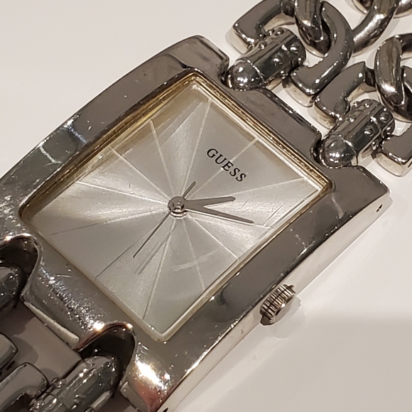 GUESS Silver Watch - Picture 4 of 5
